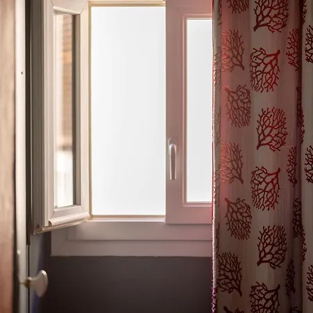 Macci, Au Coeur Du Port Avec Vue Spectaculaire